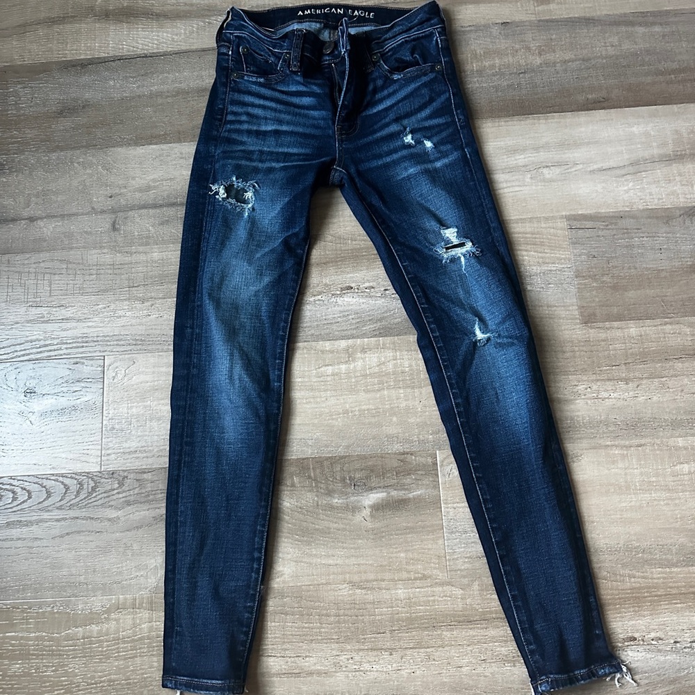 American Eagle Outfitters Women's Dark Blue Distressed Skinny Jeans